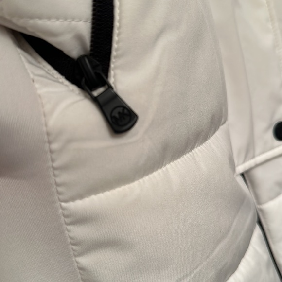 Good condition MK Michael Kors zippered and snapped hooded parka - Picture 11 of 16